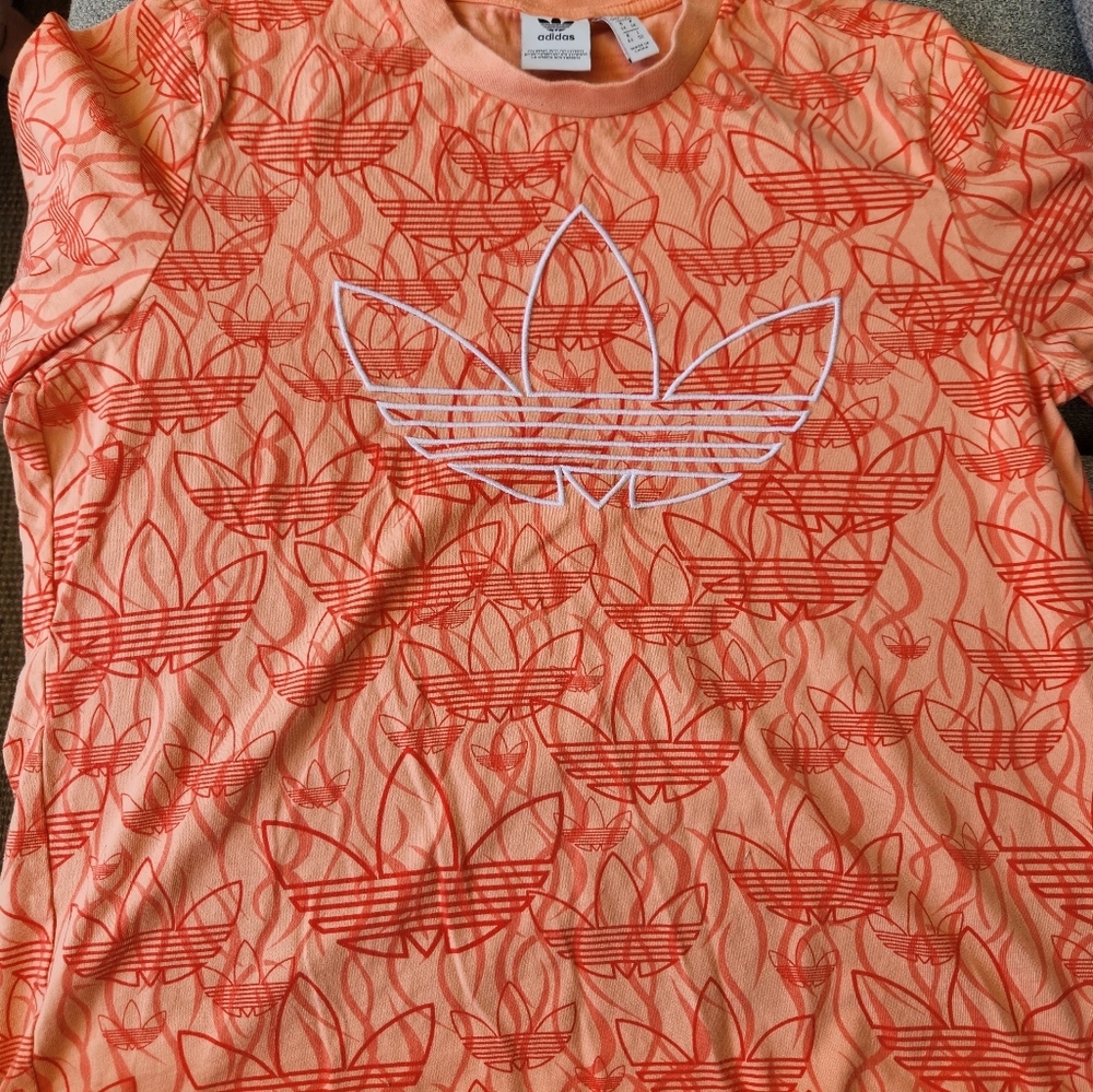 Adidas tee - Picture 6 of 6